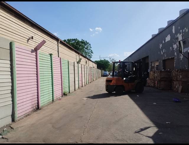 1,400M² INDUSTRIAL YARD FOR SALE IN VEREENIGING INDUSTRIAL
